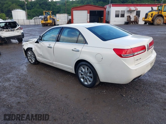 2012 Lincoln MKZ z VIN 3LNHL2JC1CR822059, wystawiony jako IAAI lot #42446311 z przebiegiem 93 202 mil mil oraz . Historia ofert i sprzedaży dostępna na DreamBid. Obrazek 3.