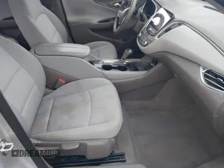2018 Chevrolet Malibu LT z VIN 1G1ZD5STXJF115938, wystawiony jako IAAI lot #40865907 z przebiegiem 123 115 mil mil oraz . Historia ofert i sprzedaży dostępna na DreamBid. Obrazek 5.