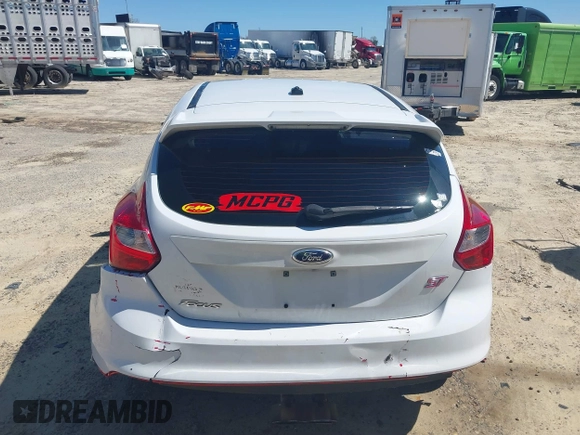 2014 Ford Focus ST with VIN 1FADP3L99EL311771, listed as a IAAI auction lot 41419521 with 124,572 mi miles and . Bid and sale history available at carsss.com. Image 17.
