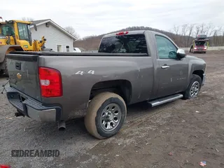 2012 Chevrolet Silverado 1500 LT with VIN 1GCNKSE00CZ326935, listed as a IAAI auction lot 41445520 with 121,035 mi miles. Bid and sale history available at carsss.com. Image 4.