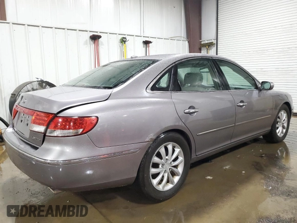 2008 Hyundai Azera Limited with VIN KMHFC46F98A273086, listed as a Copart auction lot 55390925 with 170,726 mi miles and Salvage title. Bid and sale history available at DreamBid. Image 3.