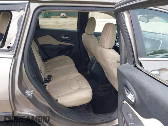 2016 Jeep Cherokee Latitude with VIN 1C4PJMCS6GW242153, listed as a IAAI auction lot 42107782 with 90,562 mi miles and . Bid and sale history available at carsss.com. Image 8.