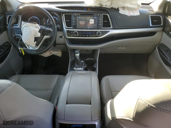 2016 Toyota Highlander XLE with VIN 5TDKKRFH1GS506531, listed as a Copart auction lot 81990834 with 120,398 mi miles and Salvage Title. Bid and sale history available at carsss.com. Image 8.