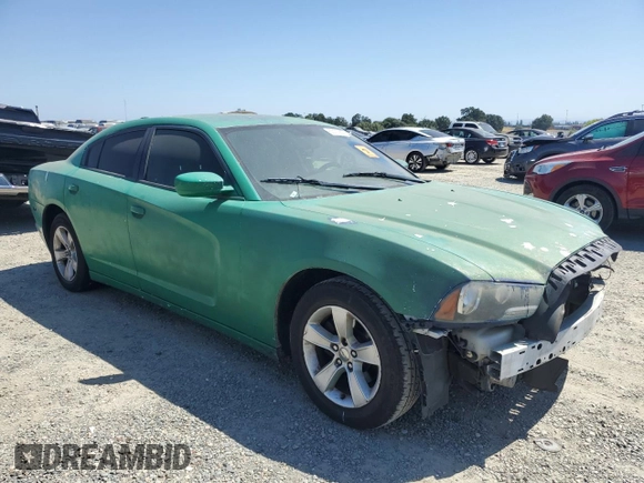 2014 Dodge Charger SXT z VIN 2C3CDXHG7EH275013, wystawiony jako Copart lot #60122805 z przebiegiem Nie podano mil oraz Czysty tytuł • Clean title. Historia ofert i sprzedaży dostępna na DreamBid. Obrazek 4.