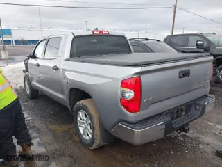 2020 Toyota Tundra 4WD SR5 with VIN 5TFDY5F14LX937095, listed as a IAAI auction lot 41717832 with 62,756 mi miles. Bid and sale history available at carsss.com. Image 3.