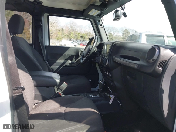 2017 Jeep Wrangler Unlimited Sport with VIN 1C4BJWDG6HL586200, listed as a IAAI auction lot 41723891 with 125,291 mi miles. Bid and sale history available at carsss.com. Image 5.