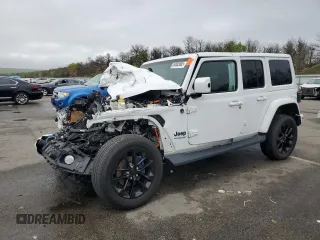 2021 Jeep Wrangler Unlimited Sahara z VIN 1C4JJXP6XMW674874, wystawiony jako Copart lot #56585665 z przebiegiem 69 142 mil mil oraz Szkoda całkowita • Salvage title. Historia ofert i sprzedaży dostępna na DreamBid. Obrazek 1.