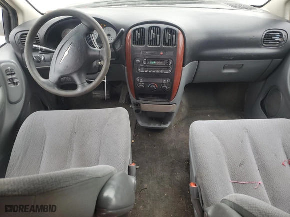 2006 Chrysler Town & Country SWB with VIN 1A4GP45RX6B547082, listed as a Copart auction lot 47553285 with 310,268 mi miles and Salvage Title. Bid and sale history available at carsss.com. Image 8.