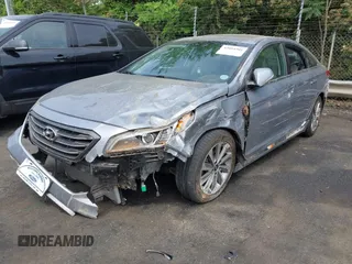2017 Hyundai Sonata Sport z VIN 5NPE34AF6HH546968, wystawiony jako IAAI lot #42084901 z przebiegiem 80 407 mil mil oraz . Historia ofert i sprzedaży dostępna na DreamBid. Obrazek 6.