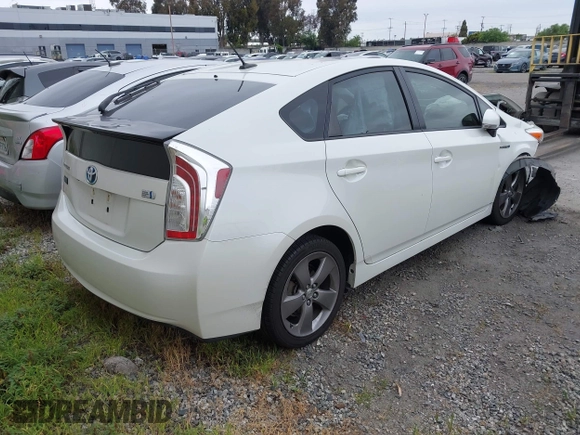 2015 Toyota Prius Four with VIN JTDKN3DU9F0399119, listed as a IAAI auction lot 42068084 with 1 mi miles. Bid and sale history available at carsss.com. Image 4.