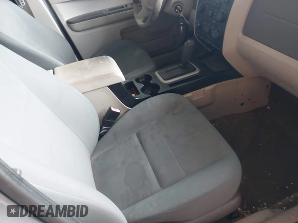 2009 Ford Escape XLS with VIN 1FMCU02759KC84959, listed as a IAAI auction lot 42219257 with 263,087 mi miles and . Bid and sale history available at DreamBid. Image 5.