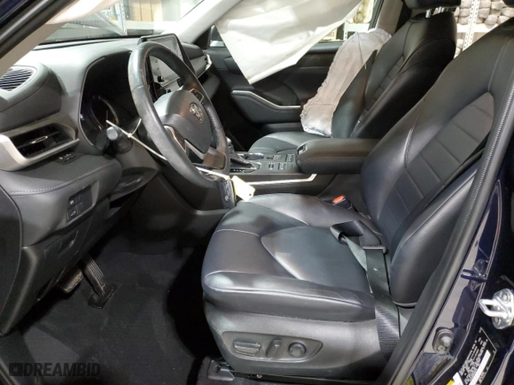 2022 Toyota Highlander XLE with VIN 5TDHZRBH5NS566420, listed as a Copart auction lot 51461485 with 29,420 mi miles and Salvage Title. Bid and sale history available at carsss.com. Image 7.