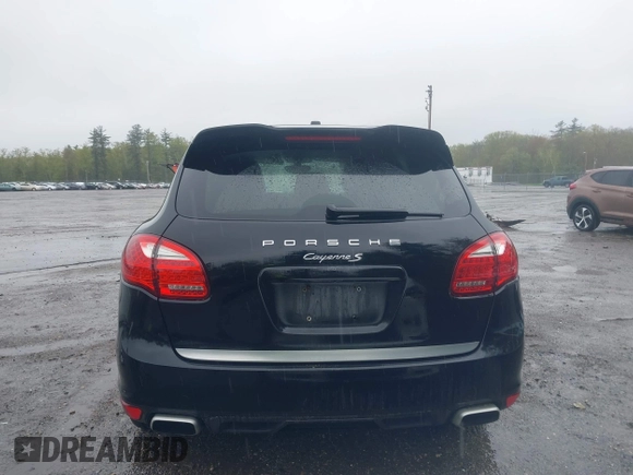 2014 Porsche Cayenne S с VIN WP1AB2A25ELA59365, выставлен на аукционе IAAI как лот 42233940 с пробегом 76 454 миль миль и . История ставок и продаж доступна на DreamBid. Изображение 16.