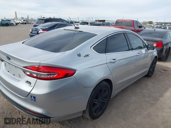2018 Ford Fusion Energi SE with VIN 3FA6P0PU4JR123581, listed as a IAAI auction lot 41134246 with 226,813 mi miles. Bid and sale history available at carsss.com. Image 4.