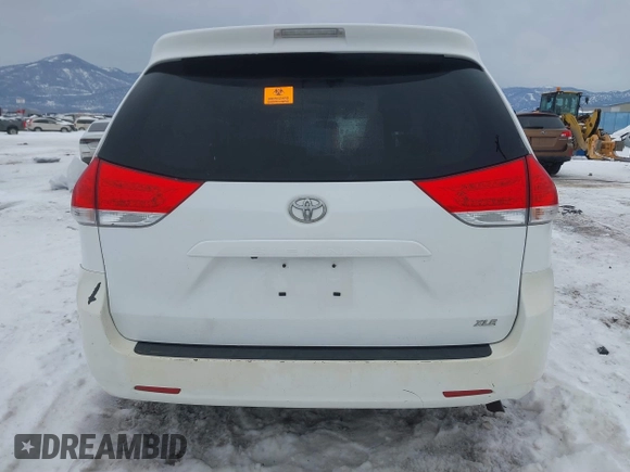2014 Toyota Sienna XLE with VIN 5TDYK3DC9ES442525, listed as a IAAI auction lot 41502770 with Not provided miles and . Bid and sale history available at DreamBid. Image 16.