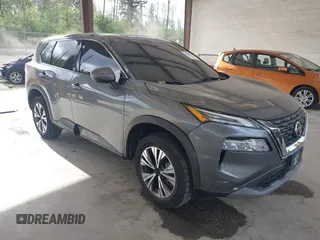 2021 Nissan Rogue SV z VIN 5N1AT3BB7MC766240, wystawiony jako IAAI lot #42280832 z przebiegiem 68 895 mil mil oraz . Historia ofert i sprzedaży dostępna na DreamBid. Obrazek 1.