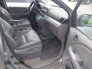 2008 Honda Odyssey EX-L with VIN 5FNRL38748B045957, listed as a IAAI auction lot 41885593 with 212,799 mi miles. Bid and sale history available at carsss.com. Image 5.