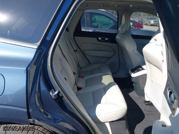 2023 Volvo XC60 Ultimate Bright Theme with VIN YV4L12DF2P1369254, listed as a IAAI auction lot 41678883 with 24,881 mi miles. Bid and sale history available at carsss.com. Image 8.