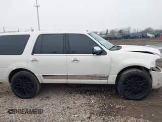 2007 Lincoln Navigator z VIN 5LMFU28567LJ13270, wystawiony jako IAAI lot #41537706 z przebiegiem 206 707 mil mil oraz . Historia ofert i sprzedaży dostępna na DreamBid. Obrazek 14.