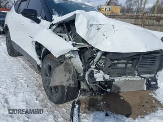 2024 Chevrolet Blazer RS z VIN 3GNKBKRS1RS155981, wystawiony jako IAAI lot #41614035 z przebiegiem 1383 mil mil oraz . Historia ofert i sprzedaży dostępna na DreamBid. Obrazek 17.