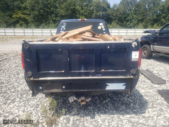 2004 Ford Super Duty F-250 XL with VIN 1FTNW20S54EA11005, listed as a Copart auction lot 68833044 with 307,188 mi miles and Salvage Title. Bid and sale history available at carsss.com. Image 6.