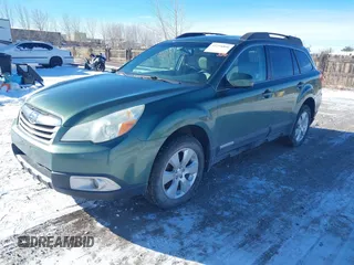 2010 Subaru Outback Premium All-Weather Anniversary z VIN 4S4BRBGC0A3367406, wystawiony jako IAAI lot #41294866 z przebiegiem 152 570 mil mil oraz . Historia ofert i sprzedaży dostępna na DreamBid. Obrazek 2.