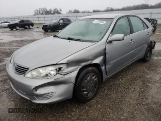 2005 Toyota Camry STD z VIN 4T1BE32K15U624296, wystawiony jako Copart lot #44161805 z przebiegiem 160 750 mil mil oraz Szkoda całkowita • Salvage title. Historia ofert i sprzedaży dostępna na DreamBid. Obrazek 1.