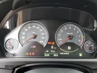 2015 BMW M3 z VIN WBS3C9C57FP803459, wystawiony jako Copart lot #78265344 z przebiegiem 32 535 mil mil oraz Szkoda całkowita • Salvage title. Historia ofert i sprzedaży dostępna na DreamBid. Obrazek 9.