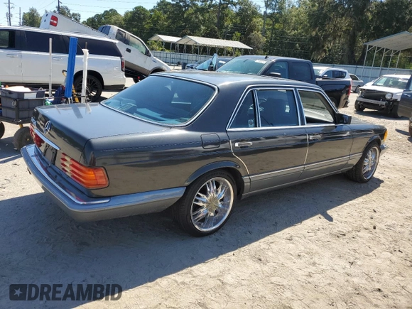 1989 Mercedes-Benz 560 with VIN WDBCA39E0KA485343, listed as a Copart auction lot 71889544 with 201,385 mi miles and Non Repairable. Bid and sale history available at DreamBid. Image 3.