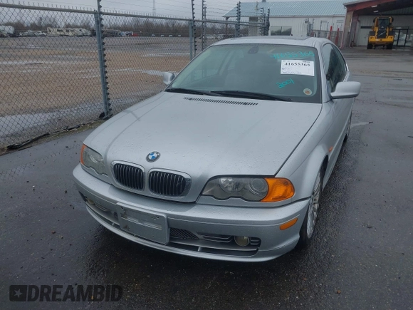 2001 BMW 3 Series 330Ci with VIN WBABN53461JU32400, listed as a IAAI auction lot 41655365 with 185,918 mi miles. Bid and sale history available at carsss.com. Image 6.