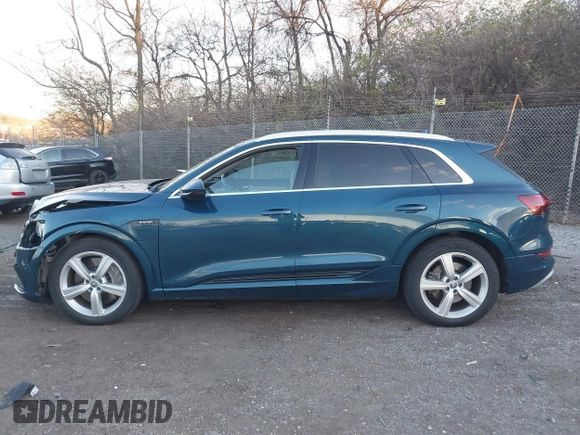 2019 Audi e-tron Prestige with VIN WA1VABGE0KB011579, listed as a IAAI auction lot 41027812 with 41,549 mi miles and . Bid and sale history available at DreamBid. Image 14.