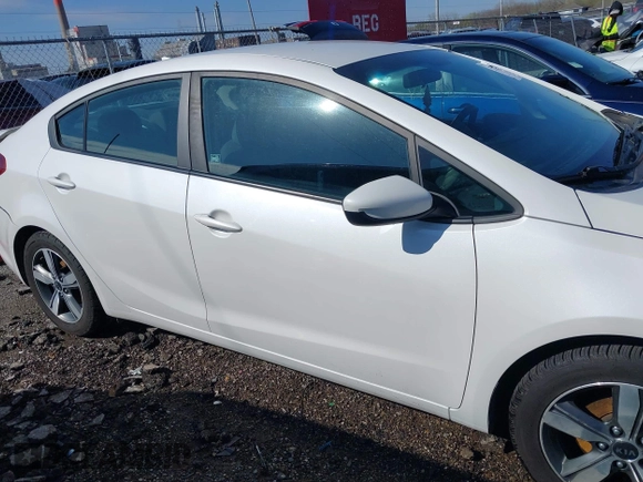 2018 Kia Forte LX with VIN 3KPFL4A7XJE172243, listed as a IAAI auction lot 41957937 with 105,221 mi miles. Bid and sale history available at carsss.com. Image 13.
