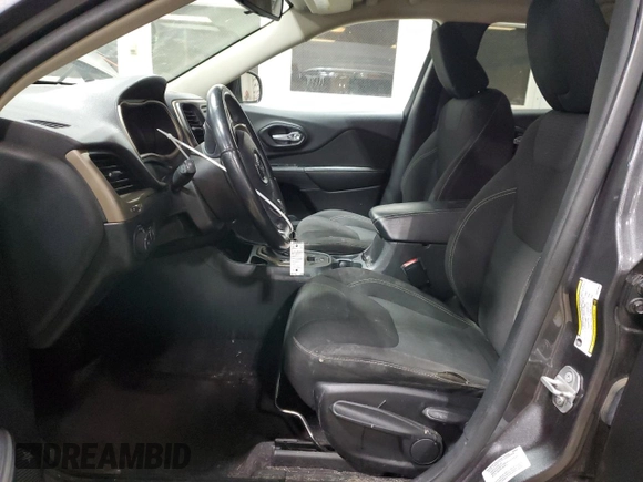 2016 Jeep Cherokee Altitude with VIN 1C4PJLCB8GW258011, listed as a Copart auction lot 80121004 with 170,172 mi miles and Salvage Title. Bid and sale history available at carsss.com. Image 7.
