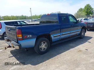 2002 Chevrolet Silverado 1500 LS with VIN 1GCEK19T22Z249188, listed as a IAAI auction lot 42244002 with 209,902 mi miles and . Bid and sale history available at DreamBid. Image 4.