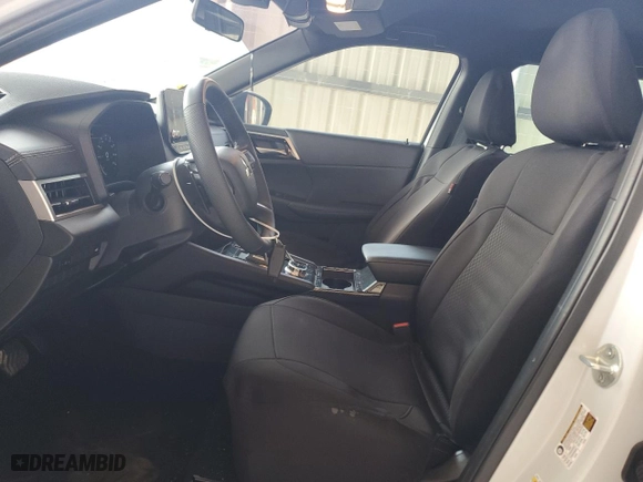 2023 Mitsubishi Outlander SE with VIN JA4J4UA81PZ047428, listed as a Copart auction lot 52618675 with 27,784 mi miles and Non Repairable. Bid and sale history available at carsss.com. Image 7.