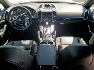 2015 Porsche Cayenne Diesel с VIN WP1AF2A20FLA31124, выставлен на аукционе Copart как лот 52011865 с пробегом 152 633 миль миль и Списание • Salvage title. История ставок и продаж доступна на DreamBid. Изображение 8.
