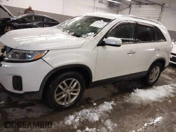 2015 Kia Sorento LX with VIN 5XYKT4A79FG585120, listed as a IAAI auction lot 41533779 with 127,337 mi miles. Bid and sale history available at carsss.com. Image 2.