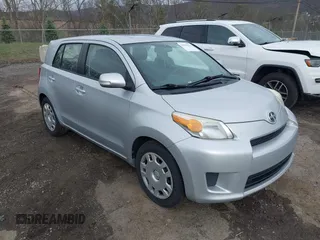 2010 Scion xD z VIN JTKKU4B44AJ056872, wystawiony jako IAAI lot #41935824 z przebiegiem 262 827 mil mil oraz . Historia ofert i sprzedaży dostępna na DreamBid. Obrazek 1.