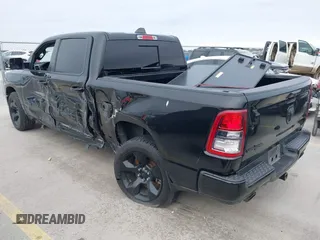 2019 Ram 1500 Big Horn z VIN 1C6RREFT1KN891182, wystawiony jako IAAI lot #41634042 z przebiegiem 128 972 mil mil oraz . Historia ofert i sprzedaży dostępna na DreamBid. Obrazek 3.