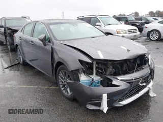 2018 Lexus ES with VIN 58ABK1GG4JU109989, listed as a IAAI auction lot 41730395 with 52,948 mi miles. Bid and sale history available at carsss.com. Image 1.