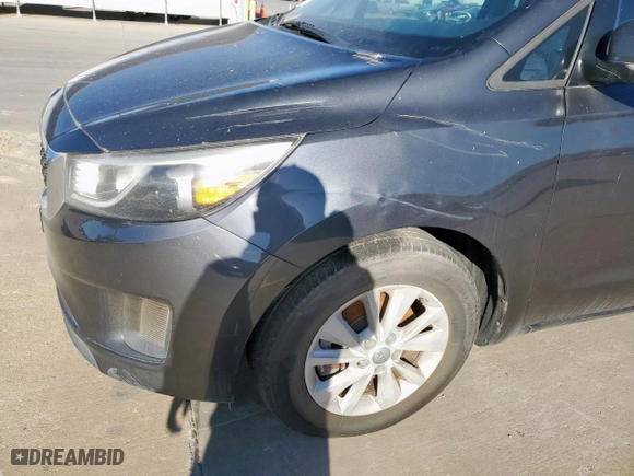 2015 Kia Sedona LX with VIN KNDMB5C11F6057147, listed as a Copart auction lot 48527255 with NaN miles and Clean Title. Bid and sale history available at carsss.com. Image 13.