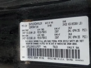 2001 Dodge Dakota Sport z VIN 1B7GL22N31S137577, wystawiony jako Copart lot #50119405 z przebiegiem Nie podano mil oraz Czysty tytuł • Clean title. Historia ofert i sprzedaży dostępna na DreamBid. Obrazek 12.