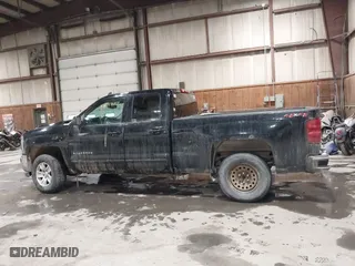 2018 Chevrolet Silverado 1500 LT with VIN 1GCVKREC1JZ311828, listed as a IAAI auction lot 41515677 with 177,667 mi miles. Bid and sale history available at carsss.com. Image 14.