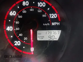 2006 Toyota Matrix STD z VIN 2T1LR32E56C563203, wystawiony jako IAAI lot #41938851 z przebiegiem 179 767 mil mil oraz . Historia ofert i sprzedaży dostępna na DreamBid. Obrazek 7.
