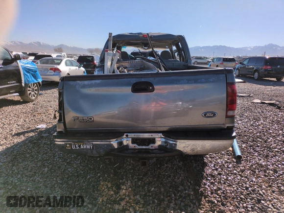 2002 Ford F-250 XL z VIN 1FTNW21F72EA24675, wystawiony jako Copart lot #50554575 z przebiegiem Nie podano mil oraz Nie do naprawy • Non repairable. Historia ofert i sprzedaży dostępna na DreamBid. Obrazek 6.