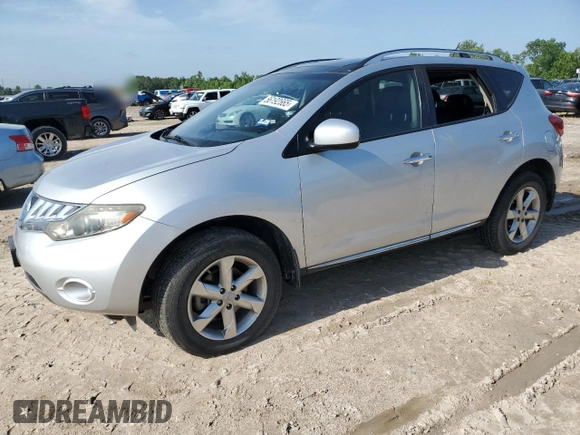 2010 Nissan Murano S z VIN JN8AZ1MU4AW016279, wystawiony jako Copart lot #56192665 z przebiegiem 85 092 mil mil oraz Czysty tytuł • Clean title. Historia ofert i sprzedaży dostępna na DreamBid. Obrazek 1.