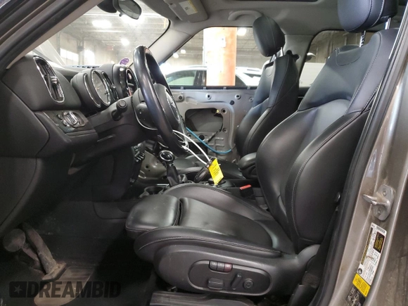 2018 MINI Countryman Cooper with VIN WMZYV5C35J3E02915, listed as a Copart auction lot 87074574 with 101,425 mi miles and Salvage Title. Bid and sale history available at carsss.com. Image 7.