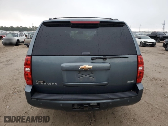 2010 Chevrolet Suburban LS with VIN 1GNUCHE02AR178254, listed as a Copart auction lot 50455525 with 214,049 mi miles and Clean Title. Bid and sale history available at carsss.com. Image 6.