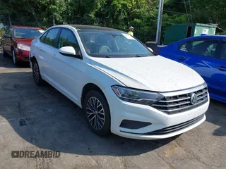 2020 Volkswagen Jetta S z VIN 3VWCB7BU1LM015945, wystawiony jako IAAI lot #42281782 z przebiegiem 90 046 mil mil oraz . Historia ofert i sprzedaży dostępna na DreamBid. Obrazek 1.
