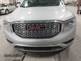 2017 GMC Acadia Denali z VIN 1GKKNXLSXHZ177151, wystawiony jako IAAI lot #42017941 z przebiegiem 114 287 mil mil oraz . Historia ofert i sprzedaży dostępna na DreamBid. Obrazek 12.